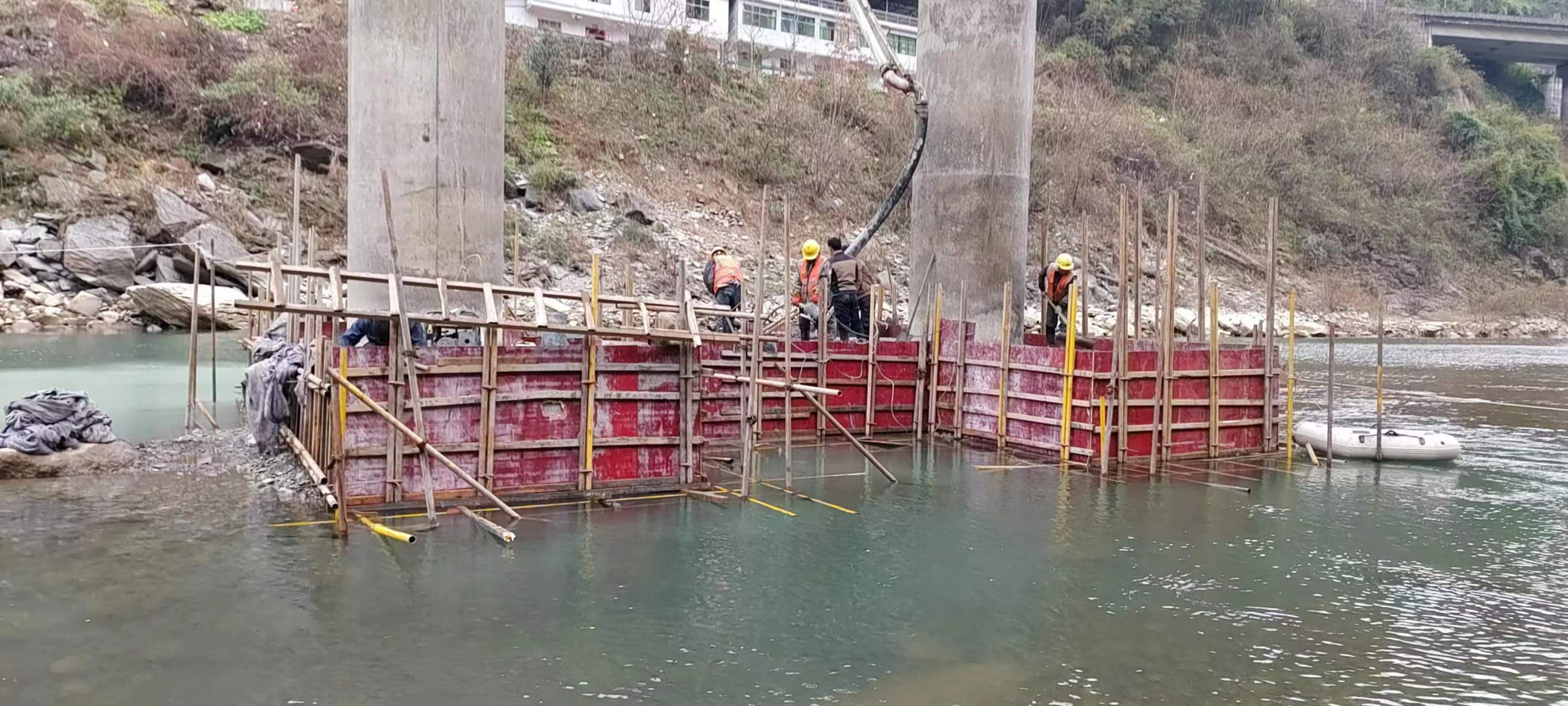 信阳水利工程施工中堤坝渗漏原因以及防渗加固技术